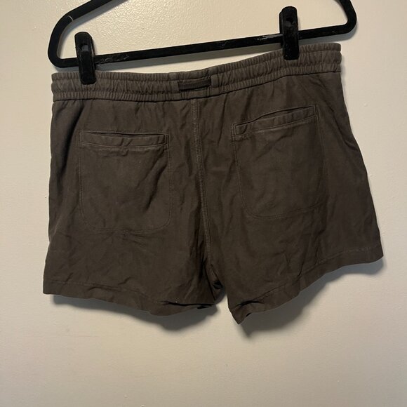 Athleta Farallon Shorts Gray Stretch Drawstring Casual – Women’s Size 12 - Picture 3 of 3
